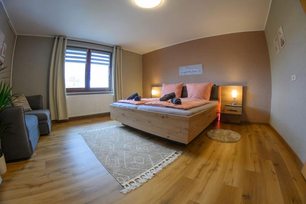 Apartment 4 Sterne Rhoenland-erlebnis In - Auch Fuer Wanderreiter Bernshausen